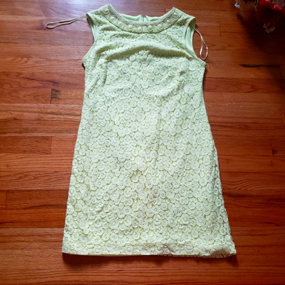 SD collection sz 12 yellow sleeveless lace overlay pearl beaded neck line